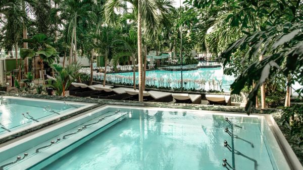 Gesundheitsbecken mit wertvollen Mineralien