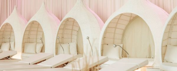 Relaxmuschel auf der Sky Lounge