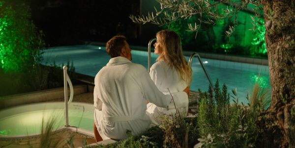 Tagesübersicht des Wellness- und Aufgussprogramms an einem Bildschirm