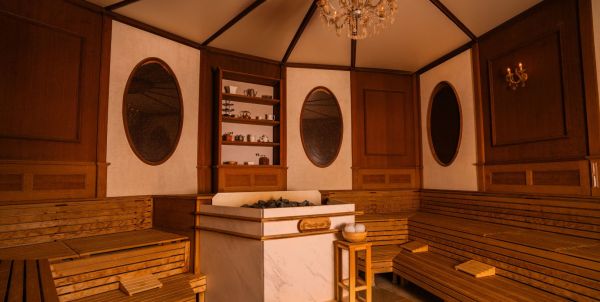 Wiener Kaffeehaus-Sauna im Jugendstil