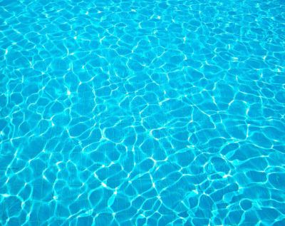 34 Grad Wassertemperatur Blaues Wasser